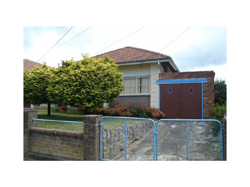 15 Martini Parade, Lithgow NSW 2790