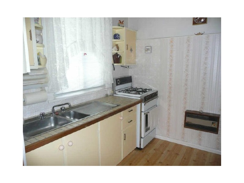 15 Martini Parade, Lithgow NSW 2790