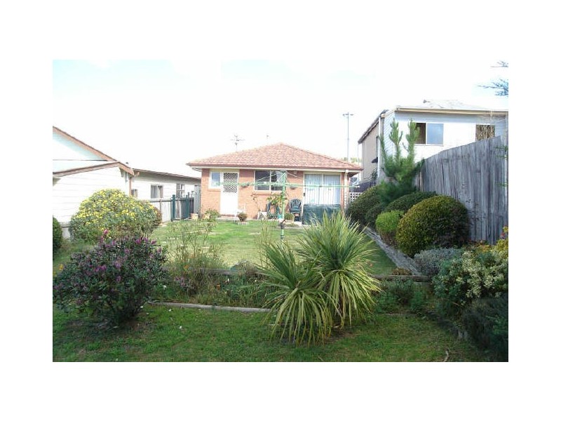 8 Firth Street, Portland NSW 2847