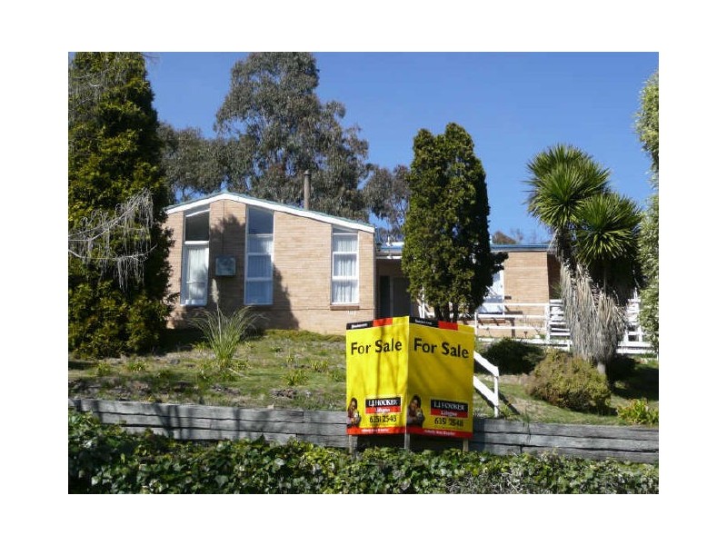 30 Maple Crescent, Lithgow NSW 2790