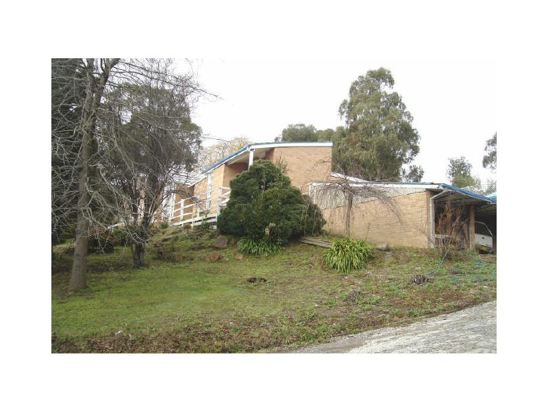 30 Maple Crescent, Lithgow NSW 2790