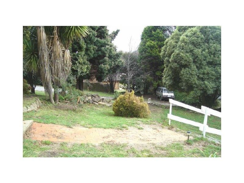 30 Maple Crescent, Lithgow NSW 2790