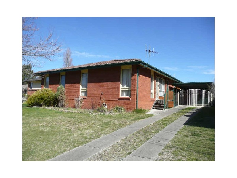 14 Heffernan Place, Lithgow NSW 2790