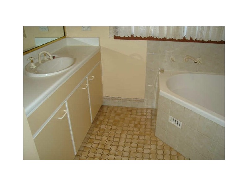 18 Blackett Drive, Wallerawang NSW 2845