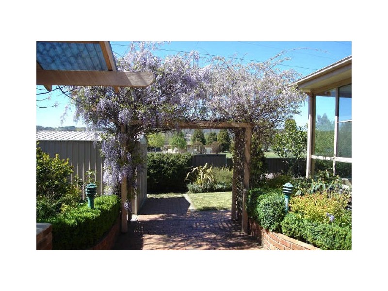 18 Blackett Drive, Wallerawang NSW 2845