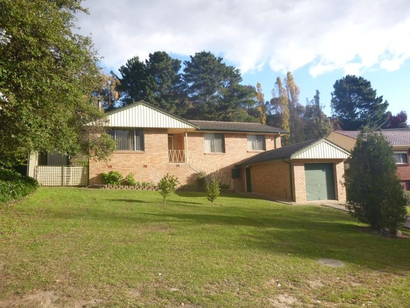 34 Maple Crescent, Lithgow NSW 2790