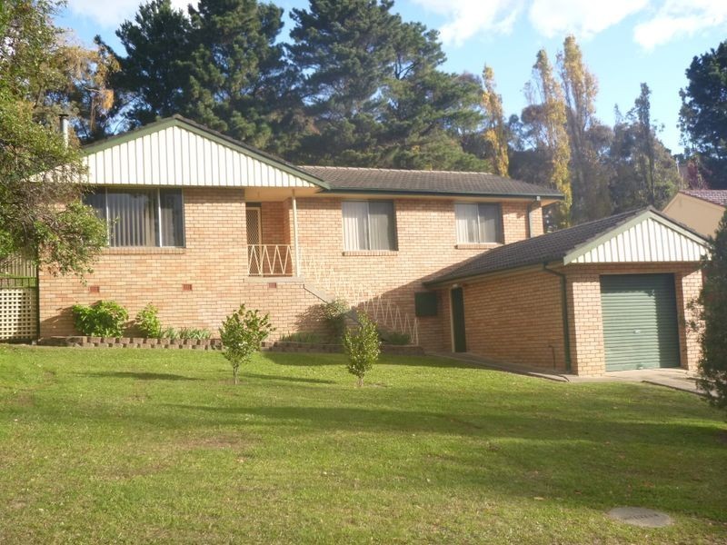 34 Maple Crescent, Lithgow NSW 2790