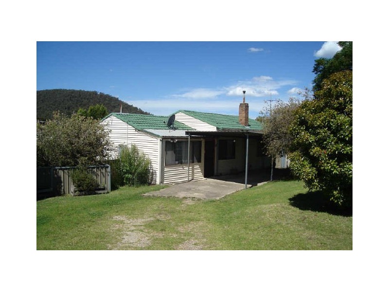 25 Inner Crescent, Lithgow NSW 2790