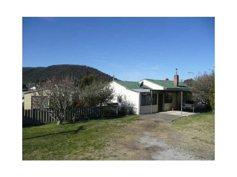 25 Inner Crescent, Lithgow NSW 2790