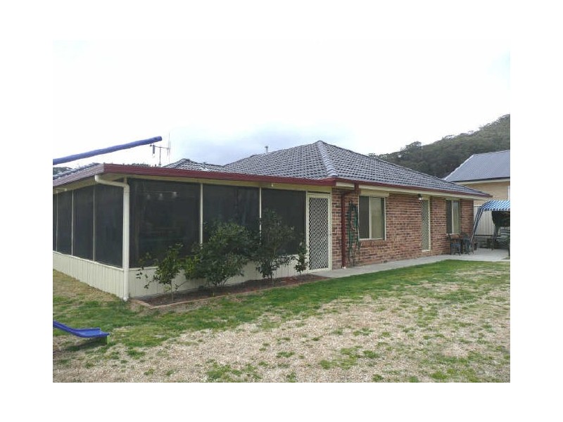 5 Birch Close, Lithgow NSW 2790
