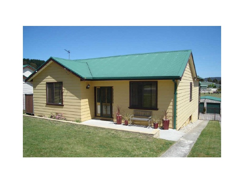 37 Lemnos Street, Lithgow NSW 2790