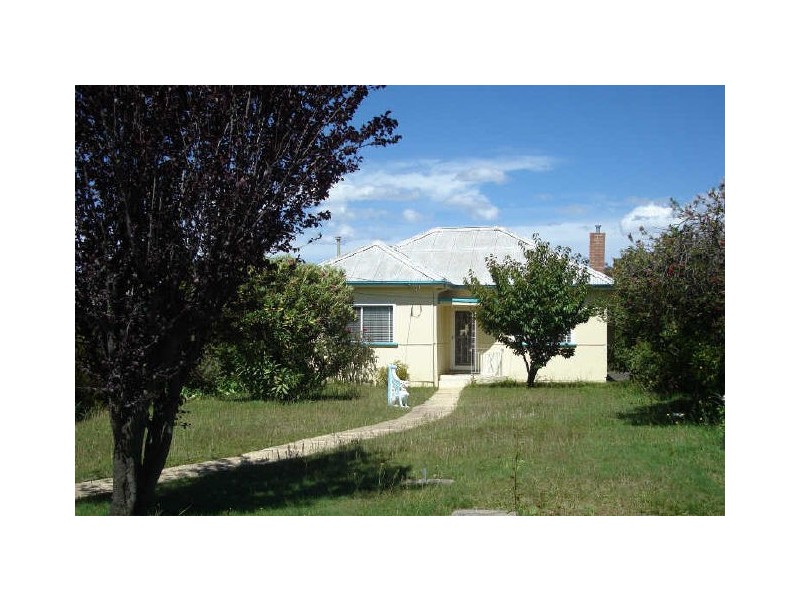 25 Rifle Parade, Lithgow NSW 2790