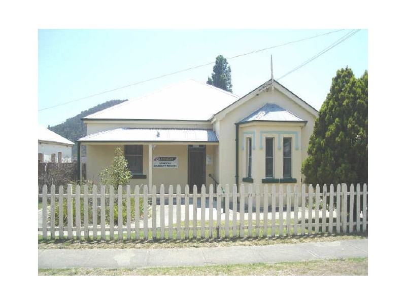 26 Read Avenue, Lithgow NSW 2790
