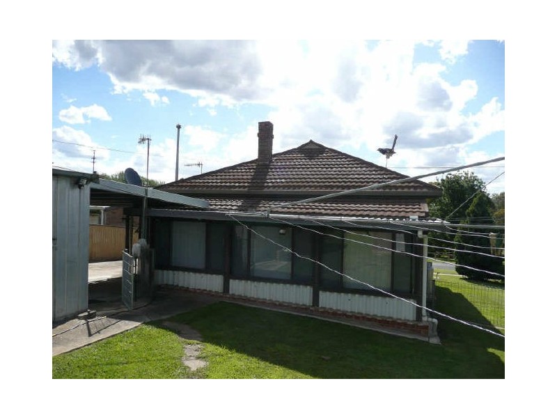 10 Railway Avenue, Portland NSW 2847