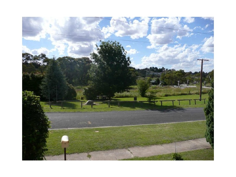 10 Railway Avenue, Portland NSW 2847