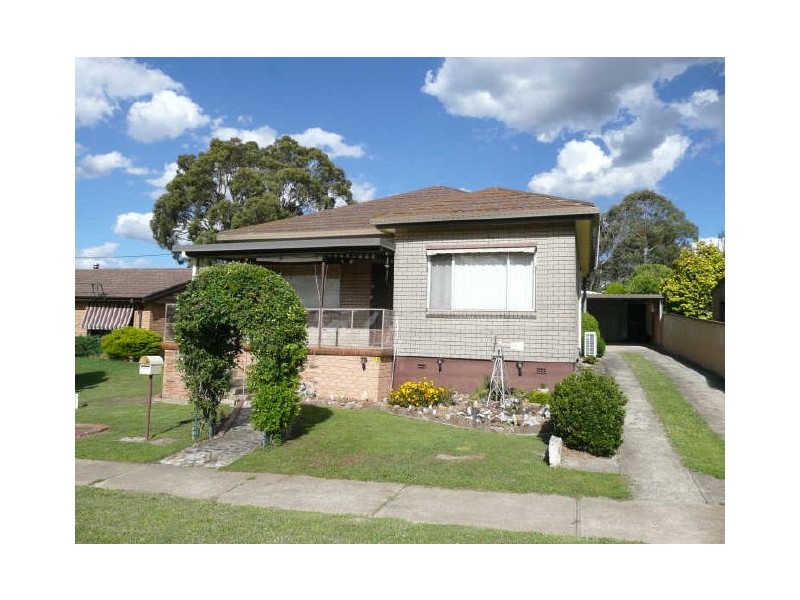 10 Railway Avenue, Portland NSW 2847