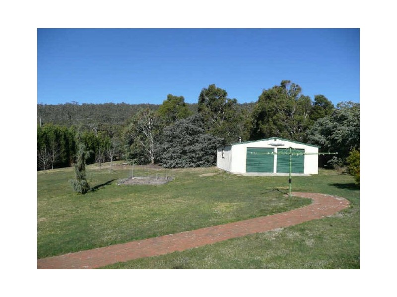 24 Girraween Drive, Marrangaroo NSW 2790