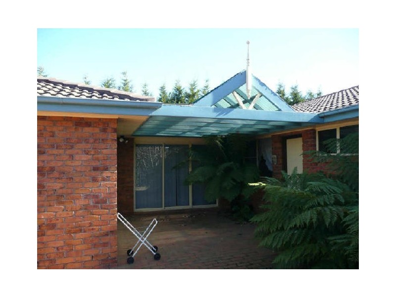 24 Girraween Drive, Marrangaroo NSW 2790