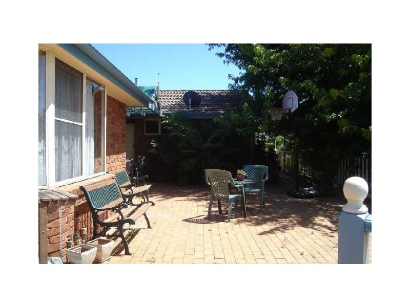 24 Girraween Drive, Marrangaroo NSW 2790