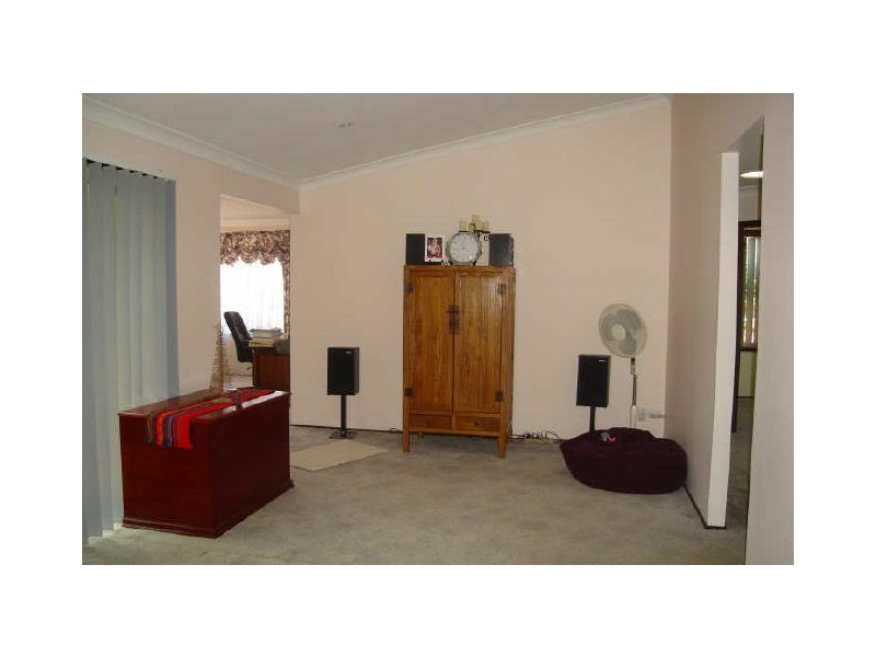 24 Girraween Drive, Marrangaroo NSW 2790