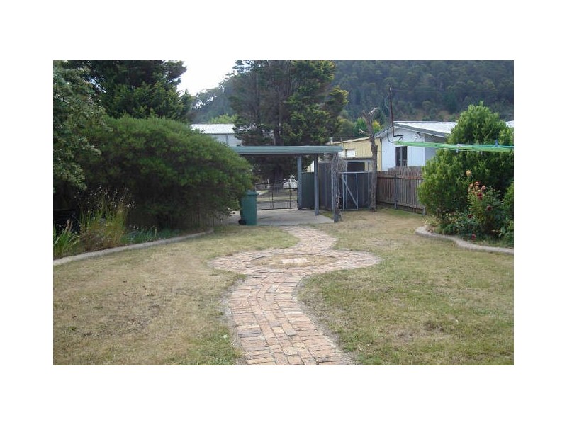 132 Inch Street, Lithgow NSW 2790