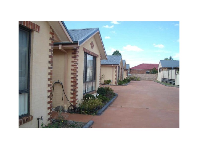 Unit 4/25 Hoskins Ave, Lithgow NSW 2790