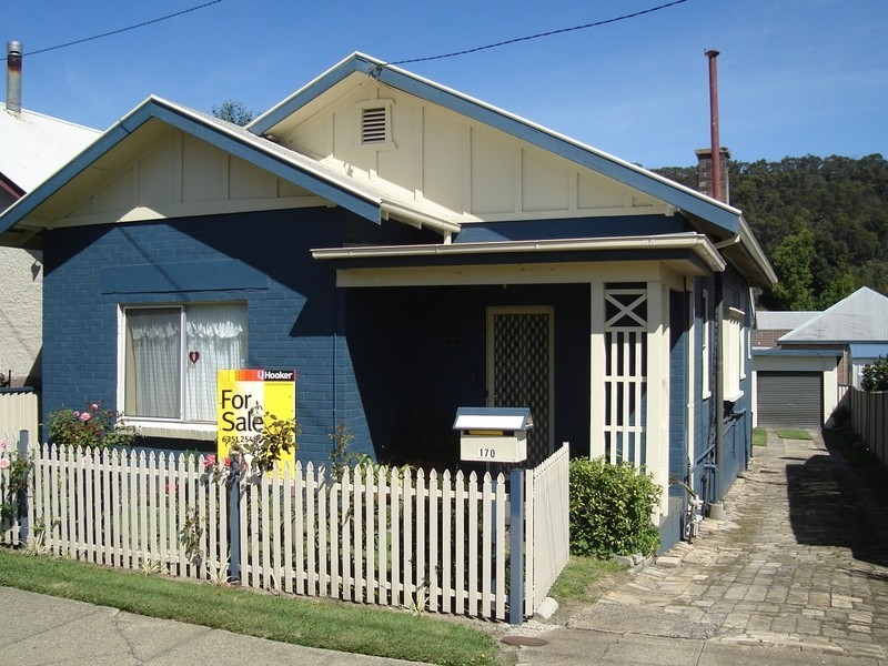 170 Inch Street, Lithgow NSW 2790