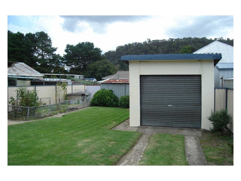 170 Inch Street, Lithgow NSW 2790