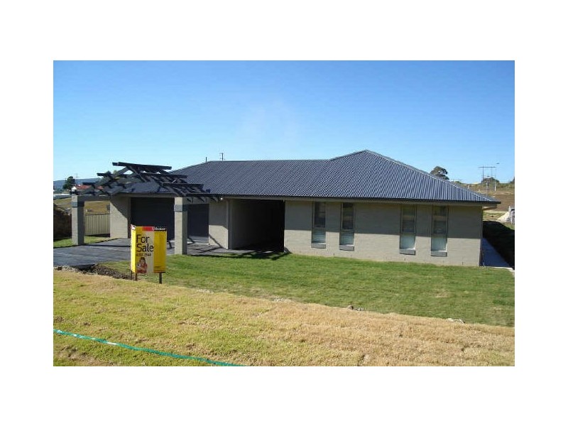 62 Cary Avenue, Wallerawang NSW 2845