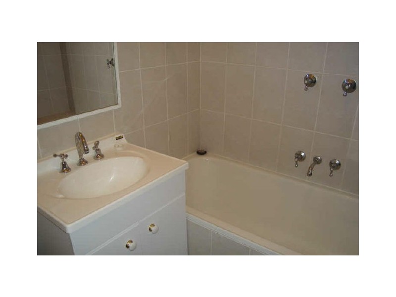 2 Amiens Street, Lithgow NSW 2790