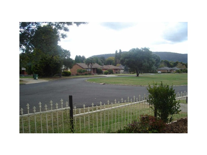 5 Wattle Grove, Lithgow NSW 2790