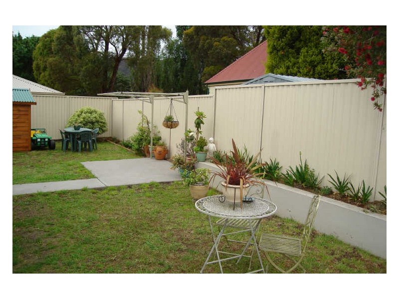5a & 5b Willow Place, Lithgow NSW 2790