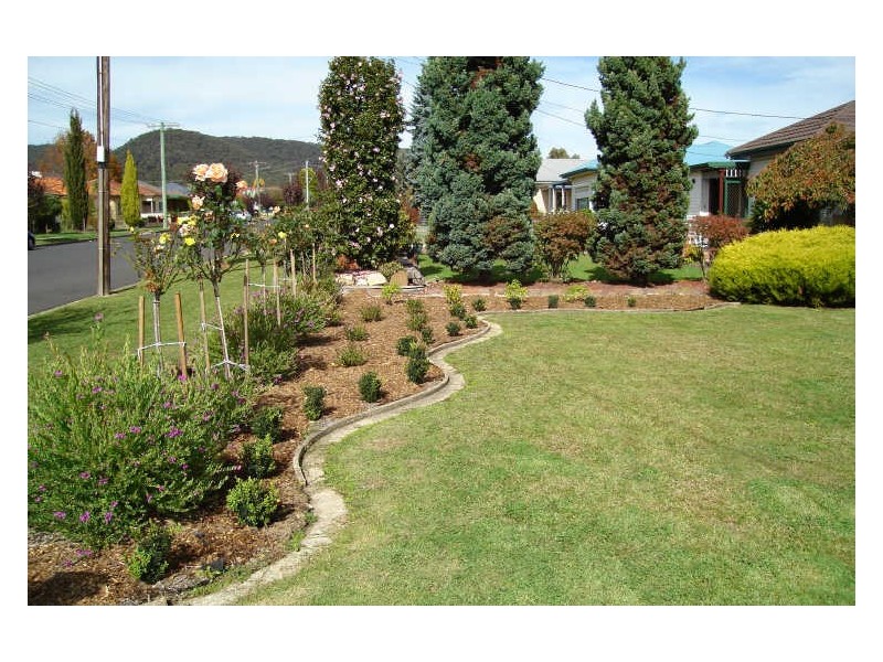 48 Rifle Parade, Lithgow NSW 2790