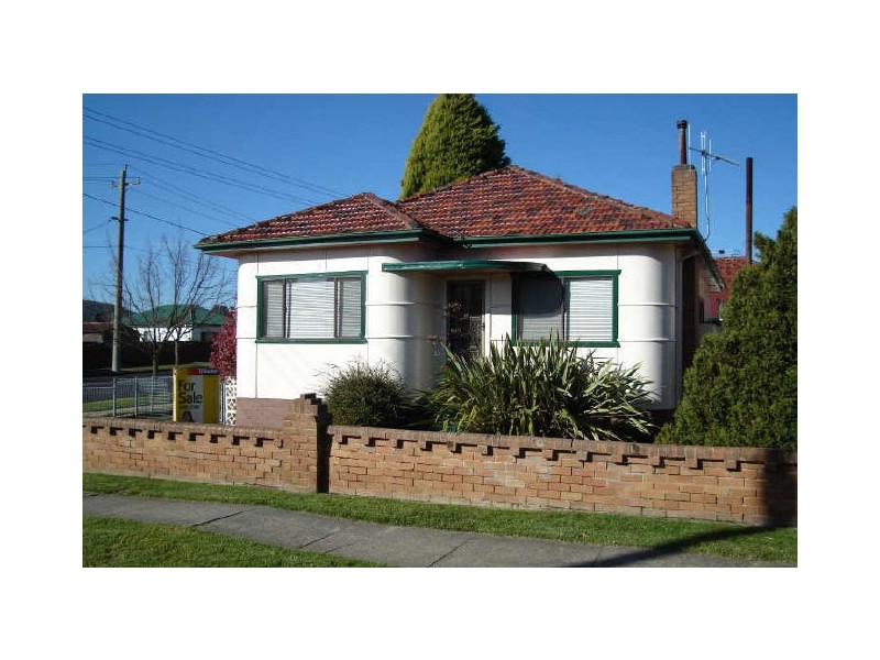 11 Enfield Avenue, Lithgow NSW 2790