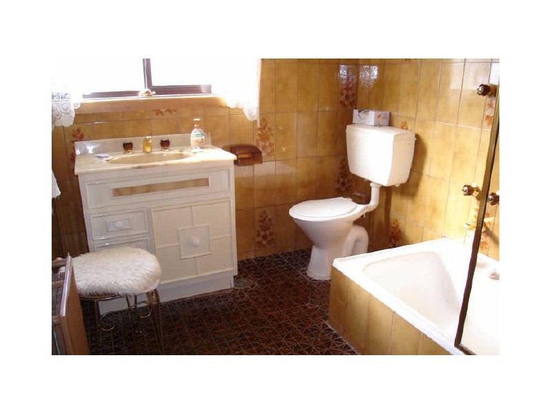 11 Enfield Avenue, Lithgow NSW 2790