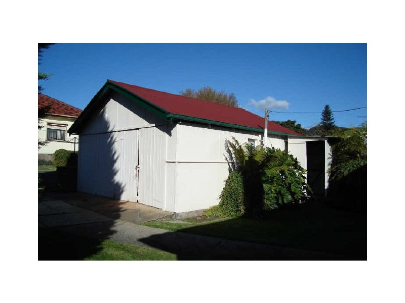11 Enfield Avenue, Lithgow NSW 2790
