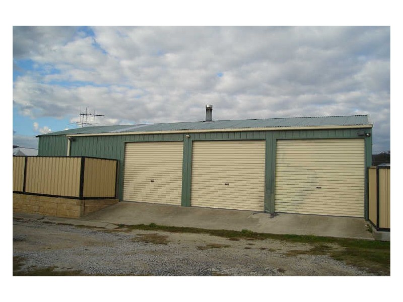 36 Rifle Parade, Lithgow NSW 2790