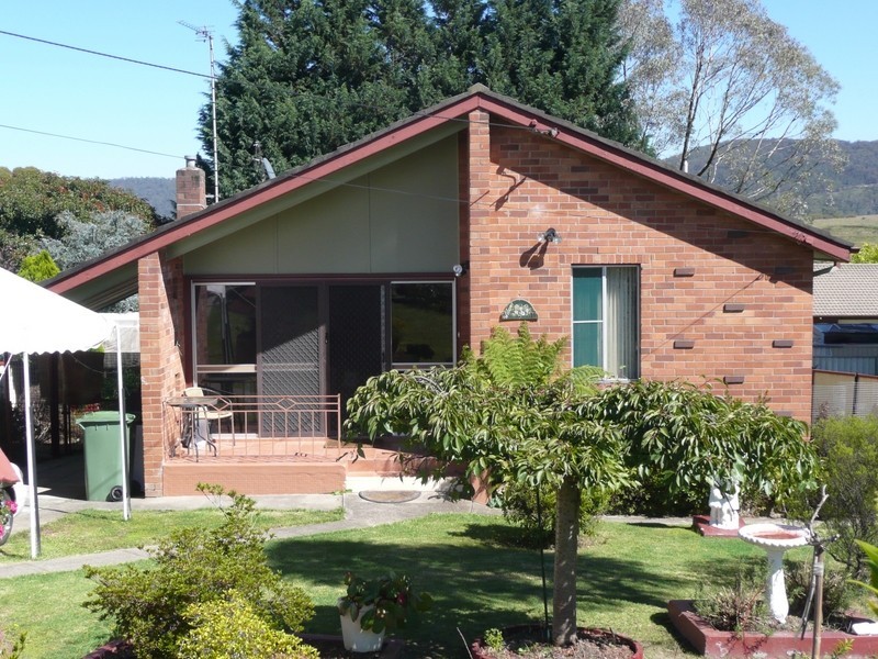 11 Landa Street, Lithgow NSW 2790