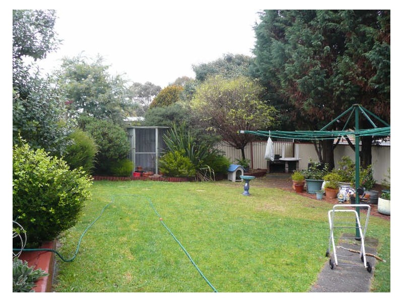 11 Landa Street, Lithgow NSW 2790