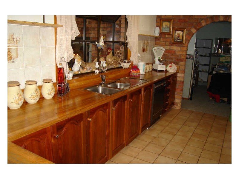 784 Castlereagh Highway, Marrangaroo NSW 2790