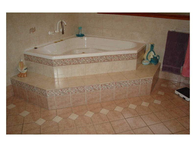 784 Castlereagh Highway, Marrangaroo NSW 2790