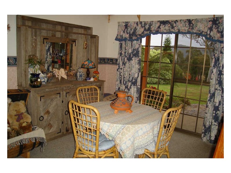 784 Castlereagh Highway, Marrangaroo NSW 2790