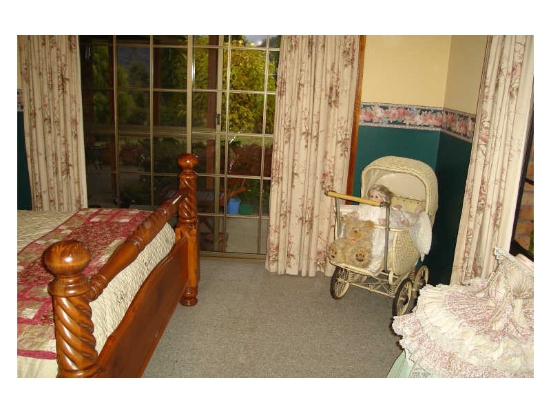 784 Castlereagh Highway, Marrangaroo NSW 2790