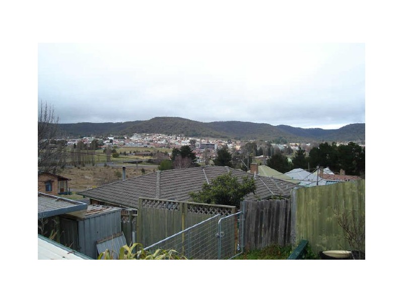 11 Hepburn Street, Lithgow NSW 2790
