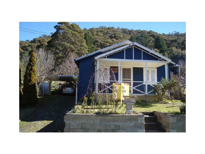 11 Hepburn Street, Lithgow NSW 2790