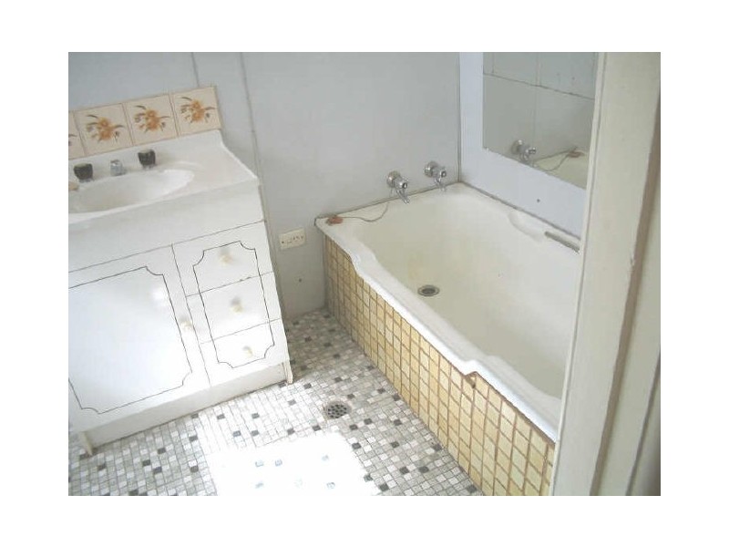 39 BAYONET STREET, Lithgow NSW 2790