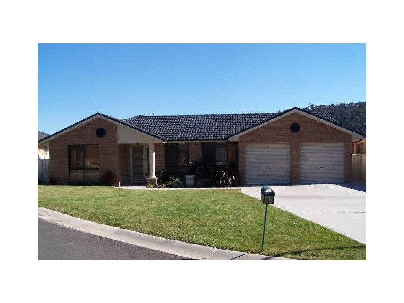 11 Thornley Close, Lithgow NSW 2790