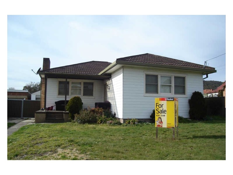 15 Enfield Avenue, Lithgow NSW 2790