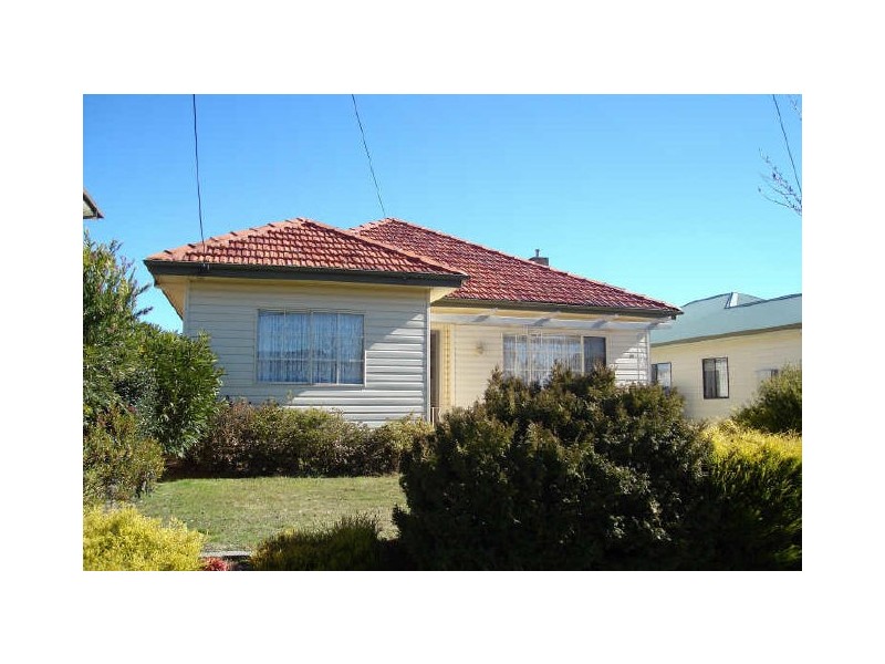 22 Rifle Parade, Lithgow NSW 2790