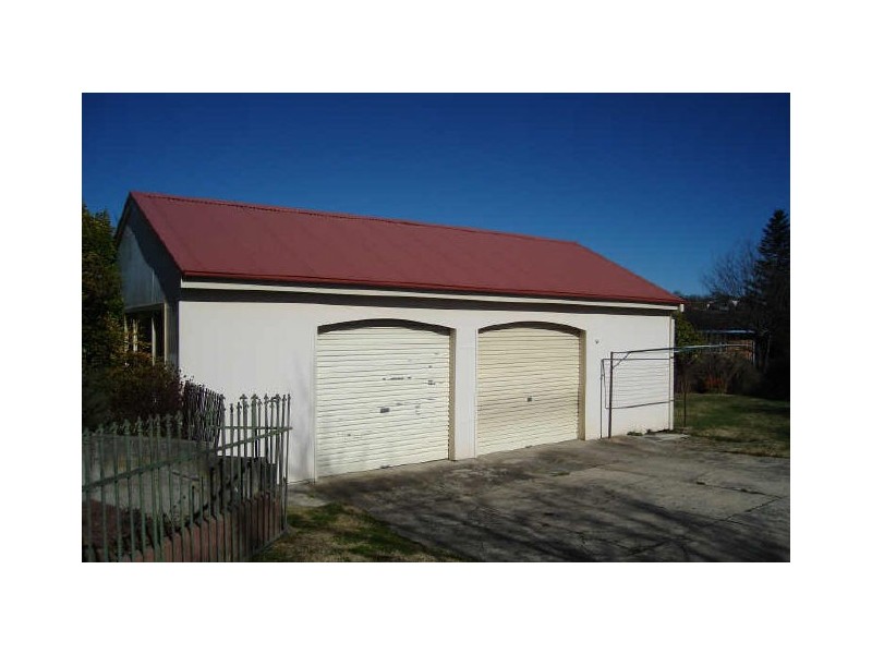 22 Rifle Parade, Lithgow NSW 2790